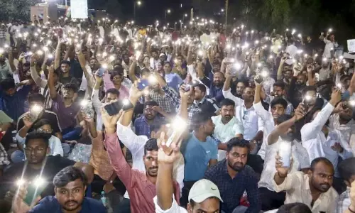 എം.പി.എസ്.സി ചോദ്യപേപ്പർ ചോർച്ച: അന്വേഷിക്കാൻ സർക്കാർ സമിതിയെ നിയോഗിച്ചു, വിദ്യാർഥികൾ സമരം അവസാനിപ്പിച്ചു