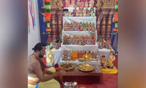 ന​വ​രാ​ത്രി​യാ​ഘോ​ഷം: അ​ഗ്ര​ഹാ​ര​ങ്ങ​ളി​ൽ ബൊ​മ്മ​ക്കൊ​ലു ഒ​രു​ങ്ങി