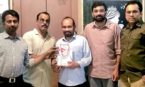 ഉമ്മർ മാട്ടുവയിലിന് കെ.ഇ.എ യാത്രയയപ്പ്