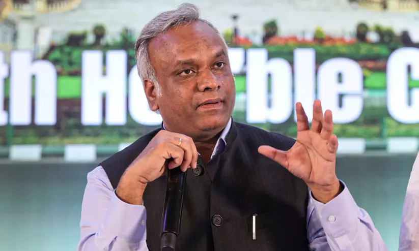 ബംഗളൂരുവിൽ പ്രതിഷേധക്കാർക്കും മാധ്യമപ്രവർത്തകർക്കും നേരെ പൊലീസ് കൈയ്യേറ്റം: അന്വേഷണത്തിന് ഉത്തരവിട്ട് പ്രിയങ്ക് ഖാർഗെ ബംഗളൂരുവിൽ പ്രതിഷേധക്കാർക്കും മാധ്യമപ്രവർത്തകർക്കും നേരെ പൊലീസ് കൈയ്യേറ്റം: അന്വേഷണത്തിന് ഉത്തരവിട്ട് പ്രിയങ്ക് ഖാർഗെ