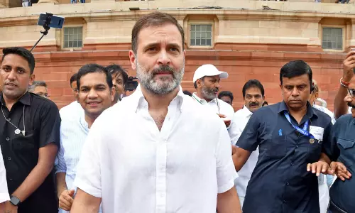 മോദിക്കെതിരെ അപകീർത്തി പരാമർശം; രാഹുൽ ഗാന്ധിക്കെതിരായ മാനനഷ്ടക്കേസ് നടപടികൾ സ്റ്റേ ചെയ്ത് സുപ്രീംകോടതി