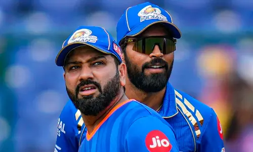 മുംബൈ ക്യാപ്റ്റനായി രോഹിത് ശർമ്മ തിരിച്ചെത്തുമോ... സത്യാവസ്ഥ എന്ത്? ഹാർദിക് പാണ്ഡ്യയുടെ ട്രേഡിംഗിലും വ്യക്തത മുംബൈ ക്യാപ്റ്റനായി രോഹിത് ശർമ്മ തിരിച്ചെത്തുമോ... സത്യാവസ്ഥ എന്ത്? ഹാർദിക് പാണ്ഡ്യയുടെ ട്രേഡിംഗിലും വ്യക്തത
