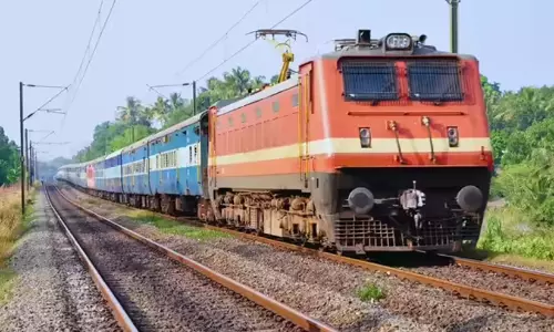 ഇ​ന്ന്​ 10 ട്രെ​യി​നു​ക​ൾ വൈ​കും