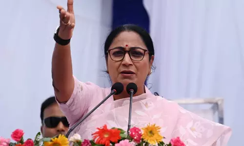 മറ്റ് സംസ്ഥാനങ്ങളിൽ പ്രശ്നമുണ്ടാകുമ്പോൾ സി.ജെ.പി എവിടേക്ക് പോകുന്നു? ഡൽഹി പ്രതിഷേധത്തെ പുച്ഛിച്ച് മുഖ്യമന്ത്രി രേഖ ഗുപ്ത