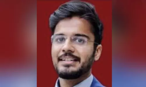 കർണാടക പൊലീസ് ഇൻസ്പെക്ടറെ അക്രമിച്ച ഐഎഎസ് ഉദ്യോഗസ്ഥനെ ആന്ധ്ര സർക്കാർ സ്ഥലം മാറ്റി