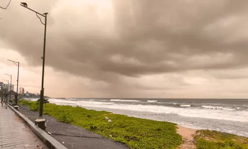 പയ്യാമ്പലം ഇനി നിർബന്ധിത മാലിന്യമുക്ത പ്രദേശം
