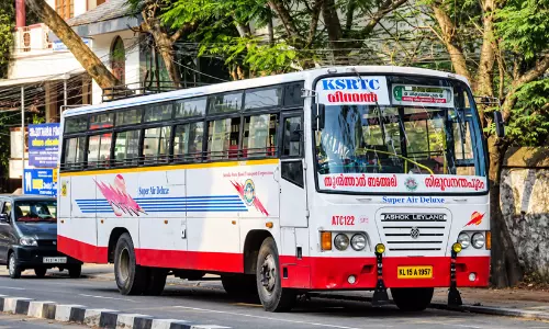 മിന്നൽ ബസുകളിൽ സുരക്ഷ വർധിപ്പിക്കുന്നു; എല്ലാ സീറ്റുകളിലും സീറ്റ് ബെൽറ്റ് നടപ്പിലാക്കാൻ കെഎസ്ആർടിസി