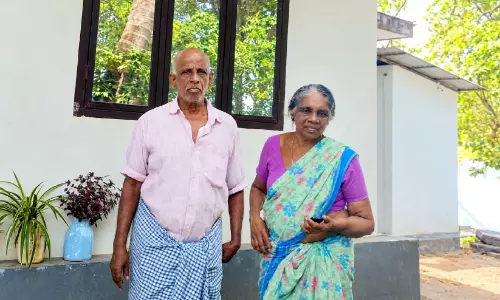 കായൽ ജീവിതത്തിന്റെ കരുത്തിൽ ജീവൻ തിരിച്ചുപിടിച്ച് 75കാരൻ കായൽ ജീവിതത്തിന്റെ കരുത്തിൽ ജീവൻ തിരിച്ചുപിടിച്ച് 75കാരൻ