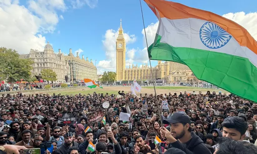 ‘ജന്തർ മന്തർ എല്ലായിടത്തും’; ഗ്യാനേഷ് കുമാറിന്റെ രാജി ആവശ്യം ഇന്ത്യക്ക് പുറത്തേക്കും, വിവിധ രാജ്യങ്ങളിൽ പ്രതിഷേധം ‘ജന്തർ മന്തർ എല്ലായിടത്തും’; ഗ്യാനേഷ് കുമാറിന്റെ രാജി ആവശ്യം ഇന്ത്യക്ക് പുറത്തേക്കും, വിവിധ രാജ്യങ്ങളിൽ പ്രതിഷേധം