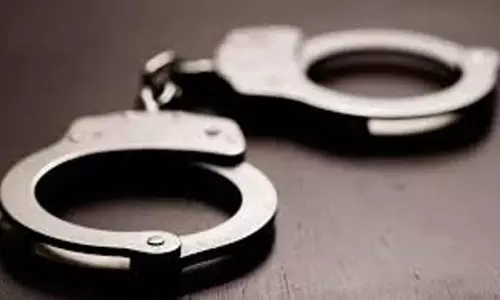 അക്കാദമിക് വിദഗ്ധരെന്ന് നടിച്ച് വിവരശേഖരണം: തന്ത്രപ്രധാന വിവരങ്ങൾ ചൈനീസ് ഏജന്റുമാർക്ക് ചോർത്തി നൽകി, മുതിർന്ന സൈനിക ഉദ്യോഗസ്ഥന്റെ ഭാര്യയ്‌ക്കെതിരെ കേസ്