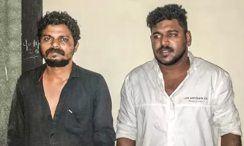 യുവാവിന്റെ പണവും മൊബൈൽ ഫോണും കവർന്ന പ്രതികൾ പിടിയിൽ