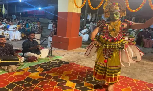 നവരാത്രി പ്രാചീന കലകളെ ധന്യമാക്കി