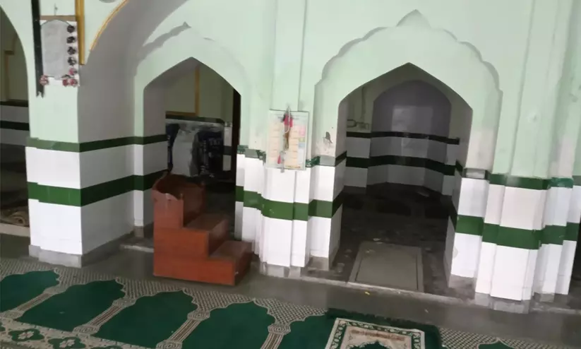 മോദിയുടെ വസതിക്ക് സമീപമുള്ള ചരിത്ര പള്ളി പൊളിക്കാൻ നീക്കം; ആറ് ദിവസത്തിനുള്ളിൽ ഒഴിയാൻ നിർദേശം മോദിയുടെ വസതിക്ക് സമീപമുള്ള ചരിത്ര പള്ളി പൊളിക്കാൻ നീക്കം; ആറ് ദിവസത്തിനുള്ളിൽ ഒഴിയാൻ നിർദേശം