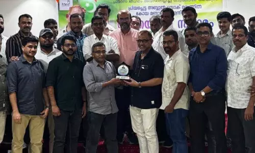 റി​യാ​ദ് കെ.​എം.​സി.​സി ബാ​ലു​ശ്ശേ​രി മ​ണ്ഡ​ലം ക​മ്മി​റ്റി നേ​താ​ക്ക​ൾ​ക്ക് യാ​ത്ര​യ​യ​പ്പ് ന​ൽ​കി