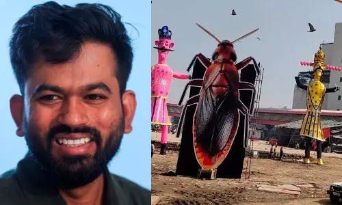 ഡൽഹിയിൽ 30 അടി പാറ്റയുടെ കോലം കത്തിക്കുന്നു; സൗജന്യ പ്രചാരണത്തിന് നന്ദിയെന്ന് അഭിജീത് ദിപ്കെ ഡൽഹിയിൽ 30 അടി പാറ്റയുടെ കോലം കത്തിക്കുന്നു; സൗജന്യ പ്രചാരണത്തിന് നന്ദിയെന്ന് അഭിജീത് ദിപ്കെ