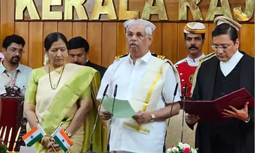 ബി.ജെ.പി താൽപര്യം നടപ്പാക്കി ആർലേക്കർ പടിയിറങ്ങുന്നു ബി.ജെ.പി താൽപര്യം നടപ്പാക്കി ആർലേക്കർ പടിയിറങ്ങുന്നു