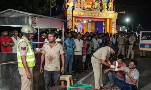 ഭക്ഷണം കിട്ടാൻ വൈകിയതിന് തർക്കം; കത്തിക്കുത്തിൽ ഒരാൾ കൊല്ലപ്പെട്ടു ഭക്ഷണം കിട്ടാൻ വൈകിയതിന് തർക്കം; കത്തിക്കുത്തിൽ ഒരാൾ കൊല്ലപ്പെട്ടു