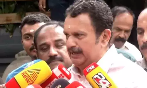 എസ്.എം.എ മരുന്ന് നിർദേശിച്ചത് വിദഗ്ധ സമിതി, പരാതി ലഭിച്ചാൽ പരിഗണിക്കും: കെ. മുരളീധരൻ എസ്.എം.എ മരുന്ന് നിർദേശിച്ചത് വിദഗ്ധ സമിതി, പരാതി ലഭിച്ചാൽ പരിഗണിക്കും: കെ. മുരളീധരൻ
