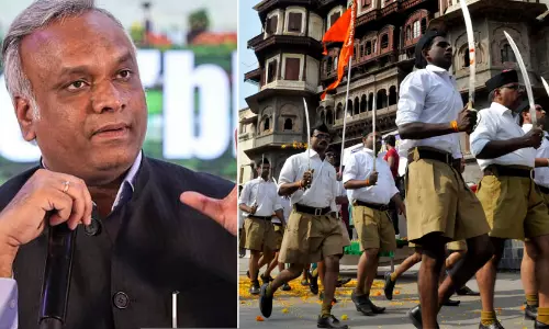 പൊലീസ് ആർഎസ്എസിന്റെ അടിമകൾ അല്ല; വിജയദശമി മാർച്ചിന് അനുമതി തേടണമെന്ന് പ്രിയങ്ക് ഖാർഗെ പൊലീസ് ആർഎസ്എസിന്റെ അടിമകൾ അല്ല; വിജയദശമി മാർച്ചിന് അനുമതി തേടണമെന്ന് പ്രിയങ്ക് ഖാർഗെ