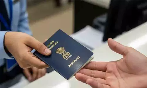 പാസ്‌പോർട്ട്, വിസ എന്നിവയുടെ പേരിൽ പണം തട്ടാൻ ശ്രമം; ഒമാനിലെ ഇന്ത്യക്കാർക്ക് എംബസിയുടെ മുന്നറിയിപ്പ്