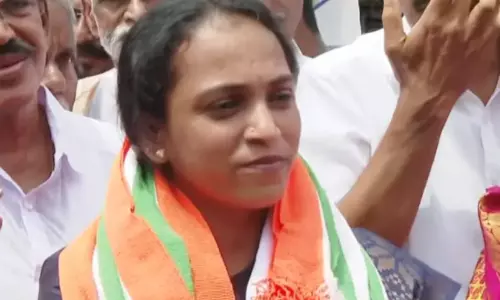 പാറളം പഞ്ചായത്തിൽ സിപിഐ പിന്തുണയോടെ കോൺഗ്രസ് ഭരണത്തിലേക്