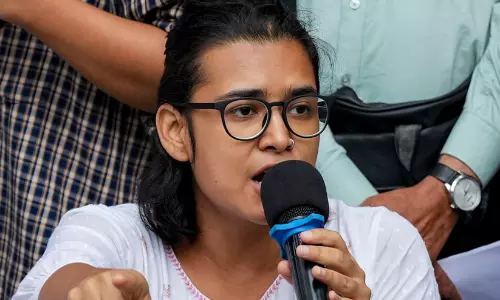 ദേശീയ പതാക ഉയർത്താൻ അനുമതി ആവശ്യമില്ല; കസ്റ്റഡി നിയമവിരുദ്ധമെന്നും നേഹ ബോറ ഡൽഹി ഹൈകോടതിയിൽ