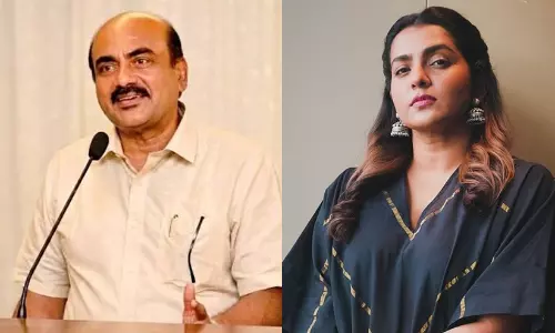 ആലപ്പി അഷ്റഫ്, പാർവതി തിരുവോത്ത് ആലപ്പി അഷ്റഫ്, പാർവതി തിരുവോത്ത്