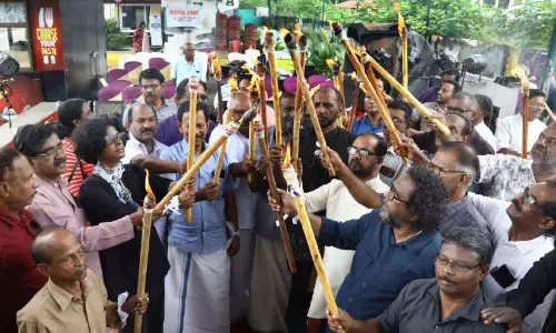 രാപ്പകൽ ജന്തർ മന്തറിന് തുടക്കം