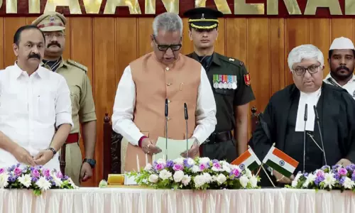 കേരളത്തിന്റെ 29-ാമത് ഗവർണറായി ഓം പ്രകാശ് മാഥുർ സത്യപ്രതിജ്ഞ ചെയ്തു