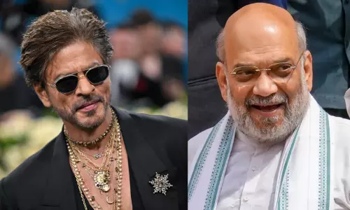 അമിത് ഷാക്ക് പിറന്നാൾ ആശംസ നേർന്ന് ഷാരൂഖ് ഖാൻ; ‘നട്ടെല്ലില്ലേ?’ എന്ന് ചോദിച്ച് ട്രോളർമാർ അമിത് ഷാക്ക് പിറന്നാൾ ആശംസ നേർന്ന് ഷാരൂഖ് ഖാൻ; ‘നട്ടെല്ലില്ലേ?’ എന്ന് ചോദിച്ച് ട്രോളർമാർ