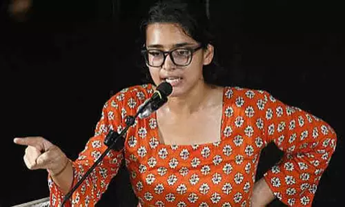 ഡൽഹി പ്രതിഷേധം: പീസ് ബോണ്ടിൽ ഒപ്പിടില്ലെന്ന് നേഹ ബോറ ഡൽഹി പ്രതിഷേധം: പീസ് ബോണ്ടിൽ ഒപ്പിടില്ലെന്ന് നേഹ ബോറ