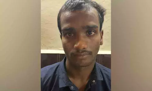 കർണാടക സർക്കാറിന്റെ ആസ്ഥാനം ബോംബിട്ട് തകർക്കുന്ന എ.ഐ വിഡിയോ പങ്കുവെച്ചു; ബംഗളൂരുവിൽ യുവാവ് അറസ്റ്റിൽ കർണാടക സർക്കാറിന്റെ ആസ്ഥാനം ബോംബിട്ട് തകർക്കുന്ന എ.ഐ വിഡിയോ പങ്കുവെച്ചു; ബംഗളൂരുവിൽ യുവാവ് അറസ്റ്റിൽ