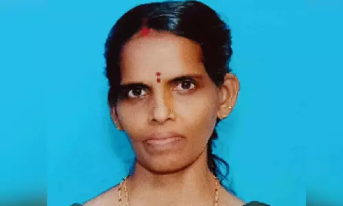 ചാരുംമൂട്ടിൽ ഭാര്യമാതാവിനെ യുവാവ് കുത്തിക്കൊന്നു ചാരുംമൂട്ടിൽ ഭാര്യമാതാവിനെ യുവാവ് കുത്തിക്കൊന്നു