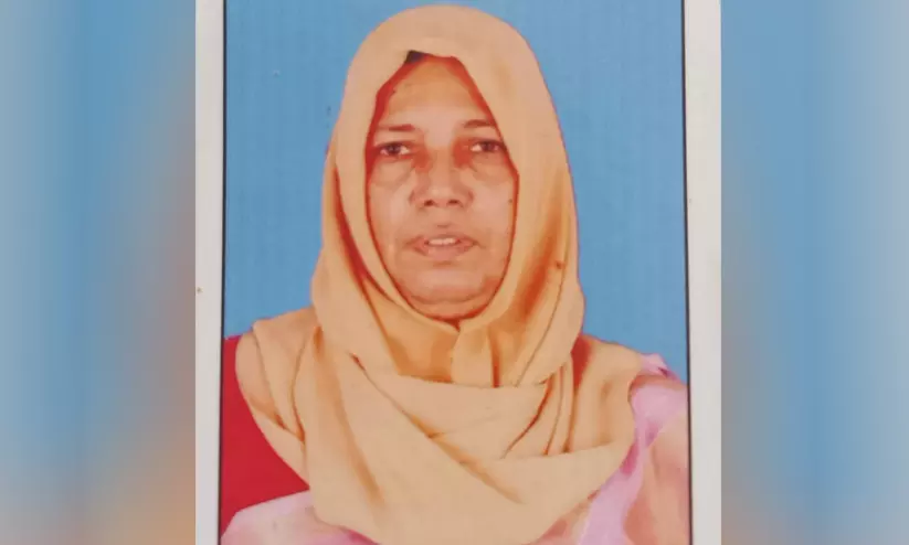 സി.പി.എം സംസ്ഥാന കമ്മിറ്റി അംഗം വി. വസീഫിന്റെ മാതാവ് വഹീദ നിര്യാതയായി സി.പി.എം സംസ്ഥാന കമ്മിറ്റി അംഗം വി. വസീഫിന്റെ മാതാവ് വഹീദ നിര്യാതയായി
