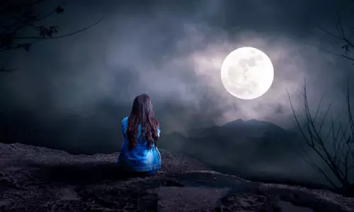 രാത്രിക്കരയിൽ