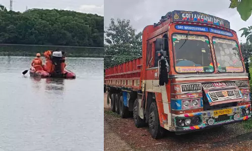 പാലത്തിൽ നിർത്തിയിട്ട ലോറി ഡ്രൈവർക്കായി പുഴയിൽ തെരച്ചിൽ; ഡ്രൈവർ ബംഗളുരുവിൽ