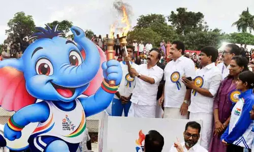 ട്രാക്കിൽ ഇനി ആവേശപ്പൂരം; സംസ്ഥാന സ്കൂൾ കായിക മേളക്ക് ദീപശിഖ തെളിഞ്ഞു ട്രാക്കിൽ ഇനി ആവേശപ്പൂരം; സംസ്ഥാന സ്കൂൾ കായിക മേളക്ക് ദീപശിഖ തെളിഞ്ഞു