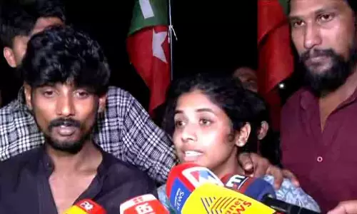 അച്ഛനെ വാഹനമിടിച്ച് കൊന്നവന് ജാമ്യം, കാരണം അച്ഛൻ വെറും തട്ടുകടക്കാരനും പ്രതി ജഡ്ജിയുടെ മകനുമാണ്; സ്റ്റേഷന് മുന്നിൽ പ്രതിഷേധിച്ച് ജയബാലകൃഷ്ണന്റെ കുടുംബം