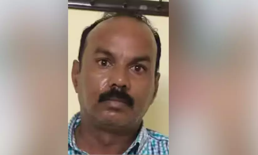 സൈനിക രഹസ്യം വാട്സ്ആപ്പിലൂടെ കൈമാറിയെന്ന്: മുൻ ക്യാപ്റ്റൻ അറസ്റ്റിൽ സൈനിക രഹസ്യം വാട്സ്ആപ്പിലൂടെ കൈമാറിയെന്ന്: മുൻ ക്യാപ്റ്റൻ അറസ്റ്റിൽ