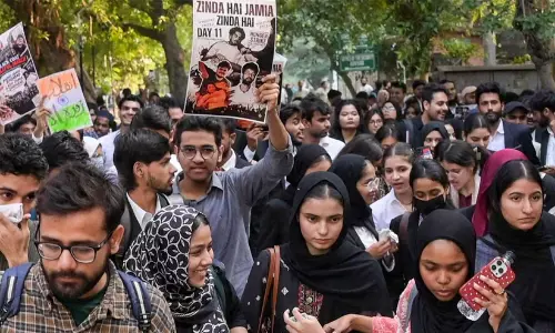 ജാമിഅ മില്ലിയയിൽ യൂനിയൻ തെരഞ്ഞെടുപ്പിന് സമ്മതിച്ച് അധികൃതർ; വിദ്യാർഥികളുടെ പ്രതിഷേധം തുടരുന്നു ജാമിഅ മില്ലിയയിൽ യൂനിയൻ തെരഞ്ഞെടുപ്പിന് സമ്മതിച്ച് അധികൃതർ; വിദ്യാർഥികളുടെ പ്രതിഷേധം തുടരുന്നു