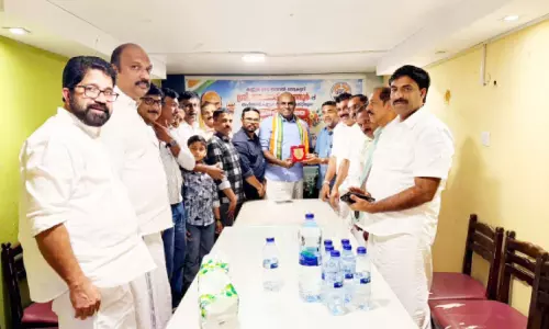 നൗഷാദ് ബ്ലാതൂരിന് ഒ.ഐ.സി.സി കണ്ണൂർ ജില്ല കമ്മിറ്റി സ്വീകരണം നൽകി