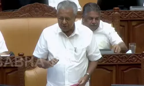 ഗ​വ​ർ​ണ​റു​ടെ ശി​പാ​ർ​ശ; പിണറായിയുടെ സബ്മിഷന് അനുമതി നൽകിയില്ല