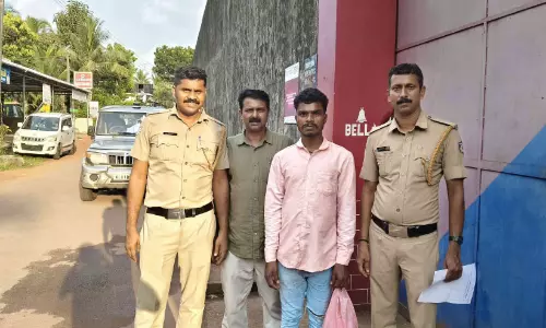 കാഴ്ചപരിമിതയെ ട്രെയിനിൽ ഉപദ്രവിച്ചയാൾ അറസ്റ്റിൽ കാഴ്ചപരിമിതയെ ട്രെയിനിൽ ഉപദ്രവിച്ചയാൾ അറസ്റ്റിൽ