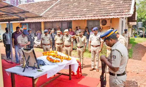 തലശ്ശേരി മുതൽ കൂത്തുപറമ്പ് വരെ ദൗത്യങ്ങൾ; കണ്ണൂർ പൊലീസിന്റെ വിശ്വസ്തനായ ‘ചേതക്ക്’ ഇനി ഓർമ, വിടനൽകി സേന തലശ്ശേരി മുതൽ കൂത്തുപറമ്പ് വരെ ദൗത്യങ്ങൾ; കണ്ണൂർ പൊലീസിന്റെ വിശ്വസ്തനായ ‘ചേതക്ക്’ ഇനി ഓർമ, വിടനൽകി സേന