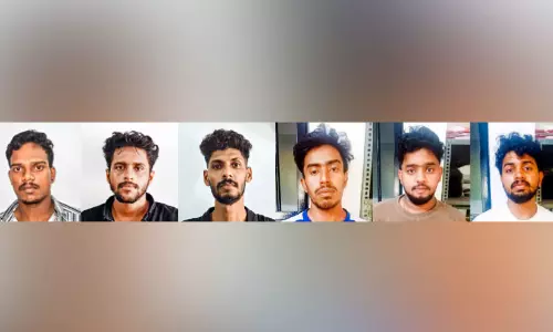 കുറ്റ്യാടി സ്റ്റേഷൻ മുറ്റത്ത് ലഹരി സംഘങ്ങൾ ഏറ്റുമുട്ടി; ആറുപേർ അറസ്റ്റിൽ കുറ്റ്യാടി സ്റ്റേഷൻ മുറ്റത്ത് ലഹരി സംഘങ്ങൾ ഏറ്റുമുട്ടി; ആറുപേർ അറസ്റ്റിൽ