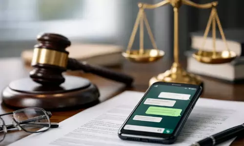 കീർത്തനയുടെ ആത്മഹത്യ: പ്രതിയുടെ പിതാവായ എ.എസ്.ഐ യുവതിയുമായി ചാറ്റിങ് നടത്തി