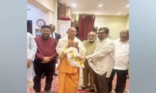 പത്മശ്രീ വിശുദ്ധാനന്ദ തീർഥ സ്വാമികളെ ഫ്രൻഡ്‌സ് അസോസിയേഷൻ നേതാക്കൾ സന്ദർശിച്ചു