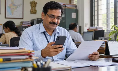 ദീപാവലിക്ക് മുന്നോടിയായി സർക്കാർ ജീവനക്കാർക്കും പെൻഷനേഴ്സിനും മുന്ന് ശതമാനം ഡി.എ. വർദ്ധനവ് പ്രഖ്യാപിച്ച് കേന്ദ്രസർക്കാർ ദീപാവലിക്ക് മുന്നോടിയായി സർക്കാർ ജീവനക്കാർക്കും പെൻഷനേഴ്സിനും മുന്ന് ശതമാനം ഡി.എ. വർദ്ധനവ് പ്രഖ്യാപിച്ച് കേന്ദ്രസർക്കാർ