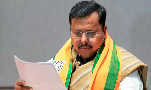 യുവാക്കളെ ജെൻ സിയെന്നും ജെൻ ആൽഫയെന്നും വേർതിരിക്കേണ്ടതില്ല: ബിജെപി ദേശീയ അധ്യക്ഷൻ നിതിൻ നബീൻ യുവാക്കളെ ജെൻ സിയെന്നും ജെൻ ആൽഫയെന്നും വേർതിരിക്കേണ്ടതില്ല: ബിജെപി ദേശീയ അധ്യക്ഷൻ നിതിൻ നബീൻ