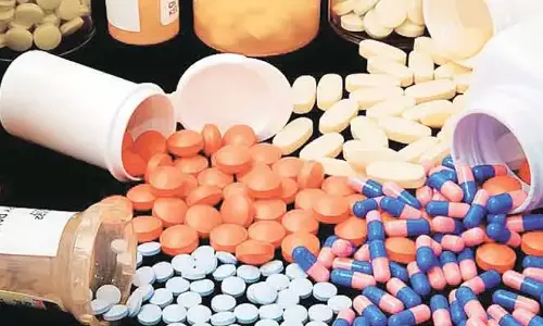 കാൻസർ മരുന്നുകൾക്ക് 93% വരെ വിലക്കുറവ്: ആശുപത്രികളുടെ കൂറ്റൻ ലാഭവിഹിതം തുറന്നുകാട്ടി പുതിയ എം.ആർ.പി കാൻസർ മരുന്നുകൾക്ക് 93% വരെ വിലക്കുറവ്: ആശുപത്രികളുടെ കൂറ്റൻ ലാഭവിഹിതം തുറന്നുകാട്ടി പുതിയ എം.ആർ.പി